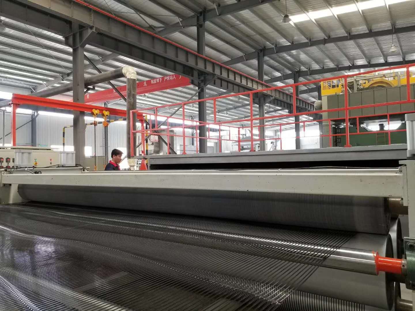 单向土工格栅生产线